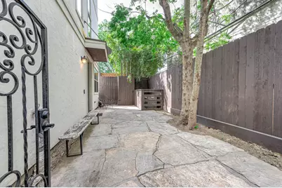 1112 Peveto Street #C, Houston, TX 77019 - Photo 12