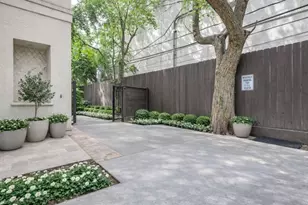 1112 Peveto St, Houston, TX 77019 - Photo 2