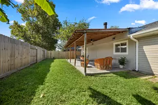 2531 Colonial Ridge Dr, Friendswood, TX 77546 - Photo 34