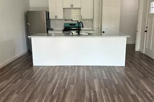8726 Scott St, Houston, TX 77051 - Photo 2