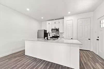 8726 Scott Street #B, Houston, TX 77051 - Photo 2