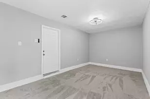 12206 Flushing Meadows Dr, Houston, TX 77089 - Photo 16