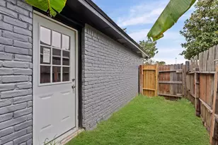12206 Flushing Meadows Dr, Houston, TX 77089 - Photo 24