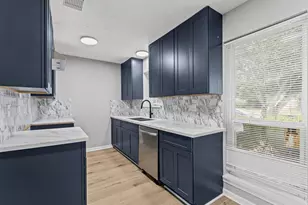 12206 Flushing Meadows Dr, Houston, TX 77089 - Photo 6