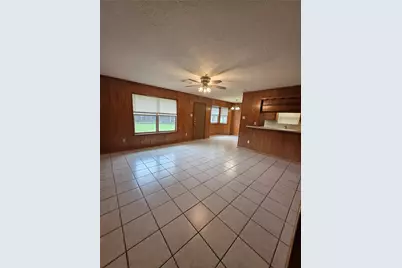 1710 Park Avenue, Deer Park, TX 77536 - Photo 2