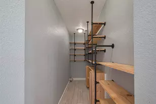 228 Barracuda St, Bayou Vista, TX 77563 - Photo 10