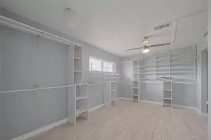 228 Barracuda St, Bayou Vista, TX 77563 - Photo 18