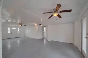 228 Barracuda St, Bayou Vista, TX 77563 - Photo 22