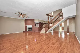 6470 Creekbend Dr, Houston, TX 77096 - Photo 10