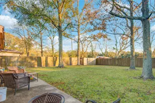 700 N Plantation Dr, Angleton, TX 77515 - Photo 26