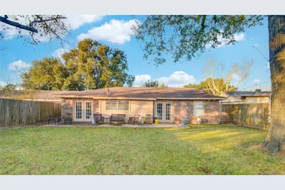 700 N Plantation Drive, Angleton, TX 77515 - Photo 24