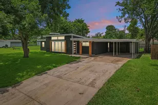 159 Oak Dr, Lake Jackson, TX 77566 - Photo 24
