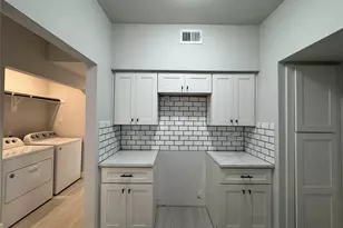 9803 Club Creek Dr, Houston, TX 77036 - Photo 6