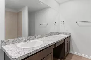 312 N Orange St, Sweeny, TX 77480 - Photo 20