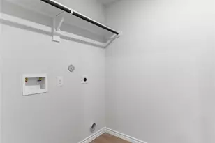 312 N Orange St, Sweeny, TX 77480 - Photo 8