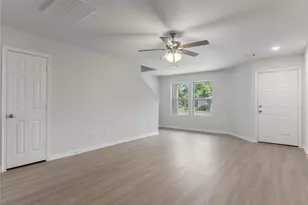 312 N Orange St, Sweeny, TX 77480 - Photo 4