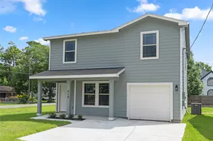 312 N Orange St, Sweeny, TX 77480 - Photo 2