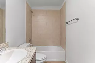 312 N Orange St, Sweeny, TX 77480 - Photo 14