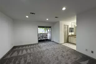16 Alpine Ct, Bellaire, TX 77401 - Photo 10