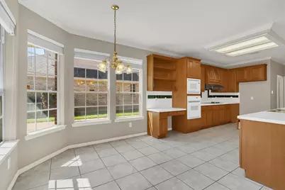 9423 Walnut Brook Court, Houston, TX 77040 - Photo 8