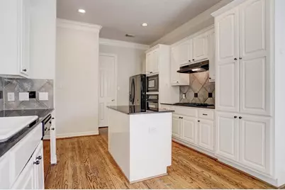 2822 Briarhurst Park Park, Houston, TX 77057 - Photo 12