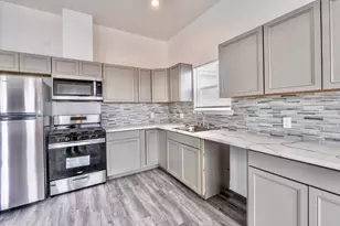 4620 N Railroad Ave, Hitchcock, TX 77563 - Photo 8