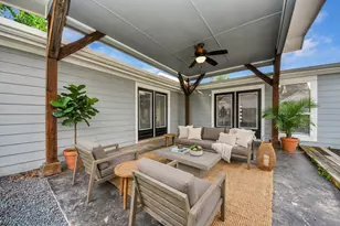 1108 Wakefield Dr, Houston, TX 77018 - Photo 2