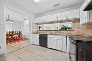 9231 Homeland Dr, Houston, TX 77083 - Photo 6