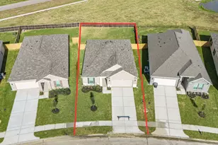 664 Imperial Loop, Alvin, TX 77511 - Photo 2