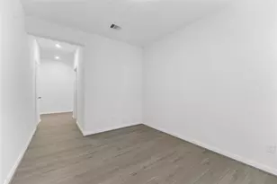 664 Imperial Loop, Alvin, TX 77511 - Photo 10