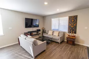 2221 Middle Rdg Dr, Conroe, TX 77301 - Photo 8