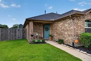 19 Rodeo Bend Dr, Manvel, TX 77578 - Photo 2
