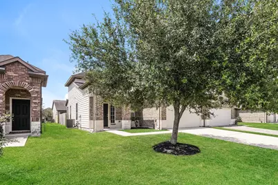 12258 Gemma, Houston, TX 77044 - Photo 2