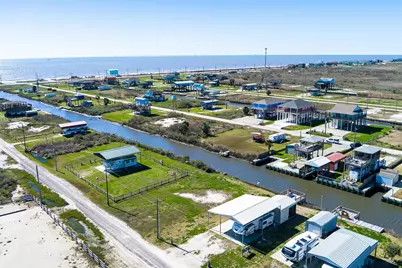 1109 Paisley Street, Gilchrist, TX 77617 - Photo 34