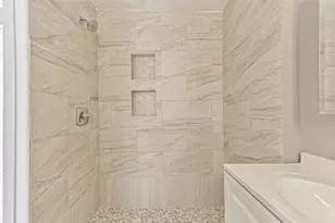 9839 Racine St, Houston, TX 77029 - Photo 20