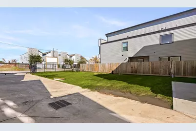 104 E 44th Street, Houston, TX 77018 - Photo 6