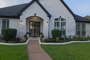 1979 Rolling Stone Dr, Friendswood, TX 77546 - Photo 1