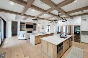1979 Rolling Stone Dr, Friendswood, TX 77546 - Photo 10