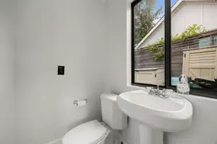 1054 Gardenia Dr, Houston, TX 77018 - Photo 34