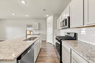 19043 Cetara Villa Dr, Hockley, TX 77447 - Photo 6