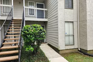 17401 Red Oak Dr, Houston, TX 77090 - Photo 16
