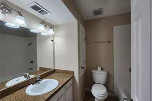 17401 Red Oak Dr, Houston, TX 77090 - Photo 10