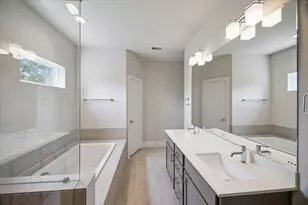 834 Fisher St, Houston, TX 77018 - Photo 20