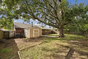 2311 Webster Ranch Rd, Friendswood, TX 77546 - Photo 16