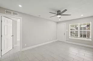 2350 Bering Dr, Houston, TX 77057 - Photo 4