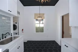 2119 Freeman St, Houston, TX 77009 - Photo 10