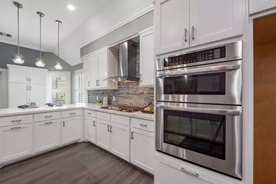 1013 Azalea Pointe, League City, TX 77573 - Photo 10