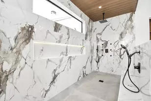 5414 John Dreaper Dr, Houston, TX 77056 - Photo 38