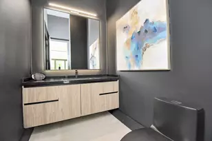 5414 John Dreaper Dr, Houston, TX 77056 - Photo 10