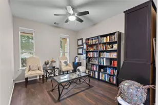 1942 Elkington Cir, Conroe, TX 77304 - Photo 10